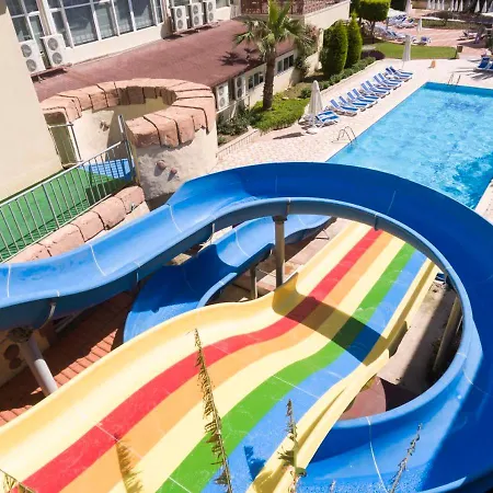 Üdülőközpont Nova Park 5*