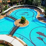 리조트 Nova Park 5*